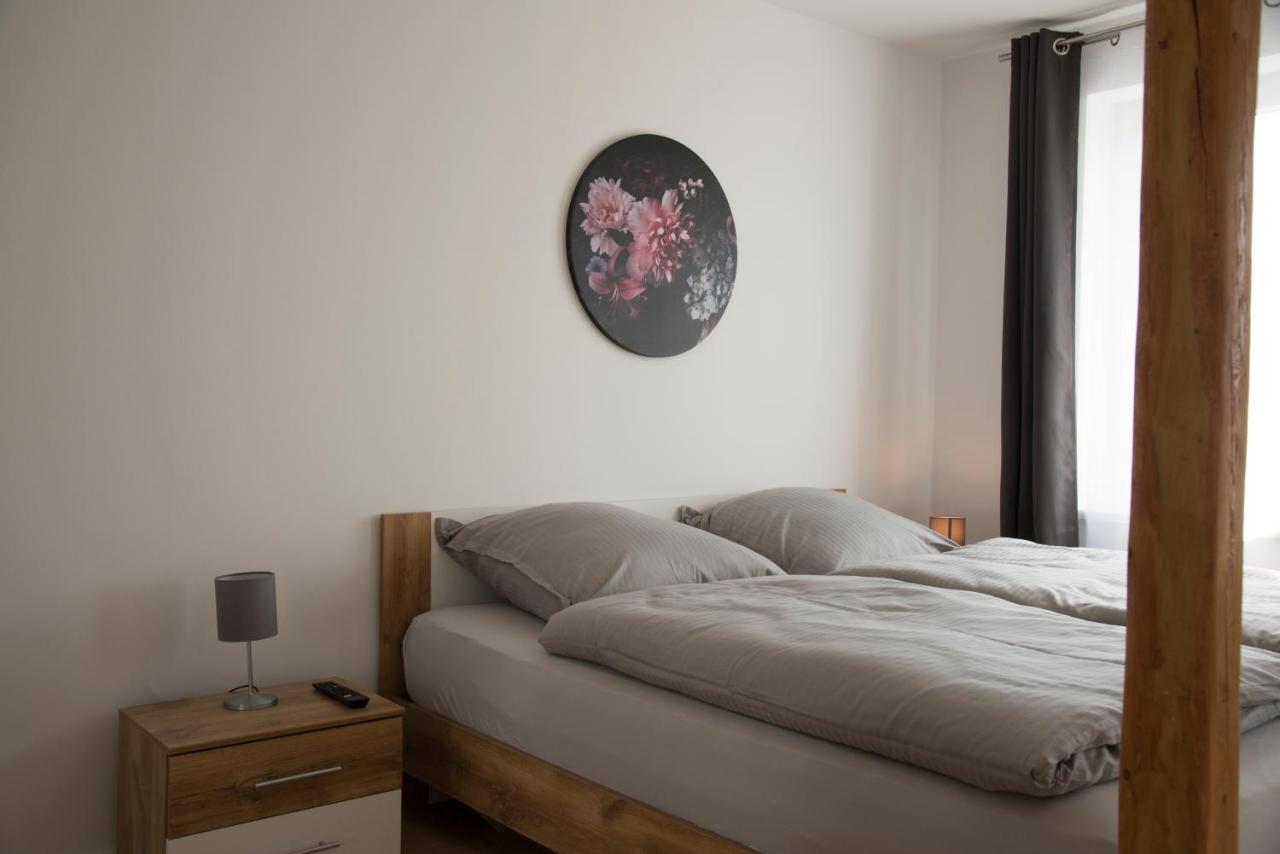 Schoene Grosse Ferienwohnung 79M2 Und 2 Baeder, Zentrumnah, 2Og Эрфурт Экстерьер фото