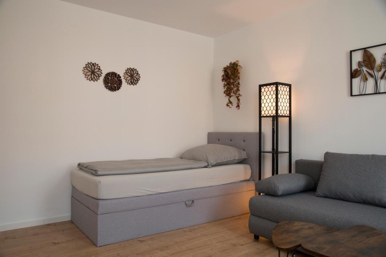 Schoene Grosse Ferienwohnung 79M2 Und 2 Baeder, Zentrumnah, 2Og Эрфурт Экстерьер фото