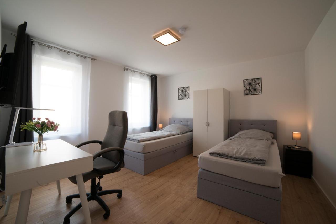 Schoene Grosse Ferienwohnung 79M2 Und 2 Baeder, Zentrumnah, 2Og Эрфурт Экстерьер фото